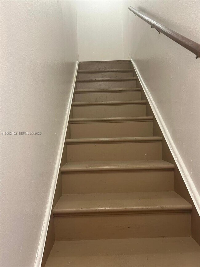 Building Photo - 6100 SW 68th St