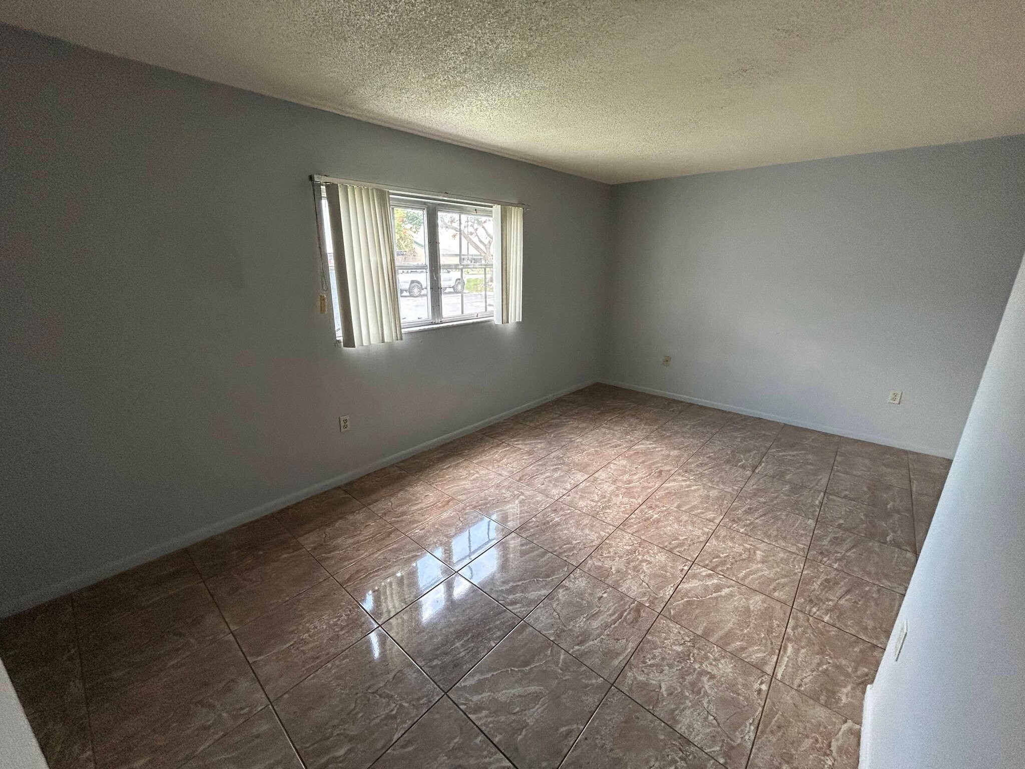 Building Photo - 3704 Broadway