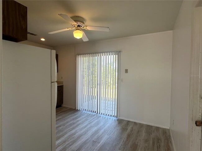 Building Photo - 8100 Pickwick Rd