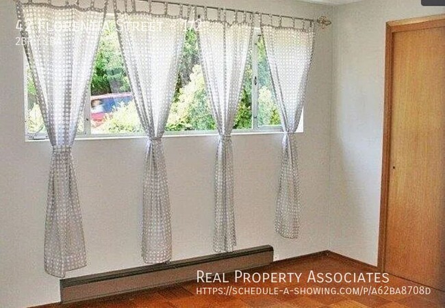 Building Photo - Charming 2-Bedroom, 1-Bath Unit for Rent i...