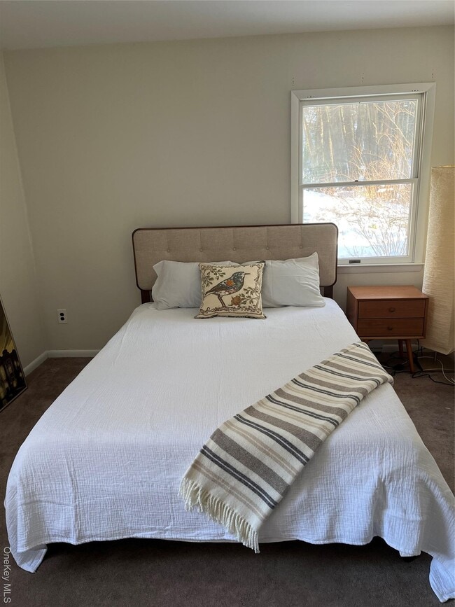 Building Photo - 8 Sunset Dr