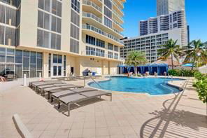 Building Photo - Collins Avenue, Sunny Isles Beach, FL 33160 - 1 BR 1.5 BA condo