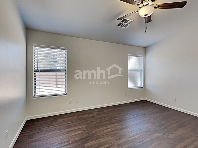 Building Photo - 10706 S Distillery Canyon Spring Dr