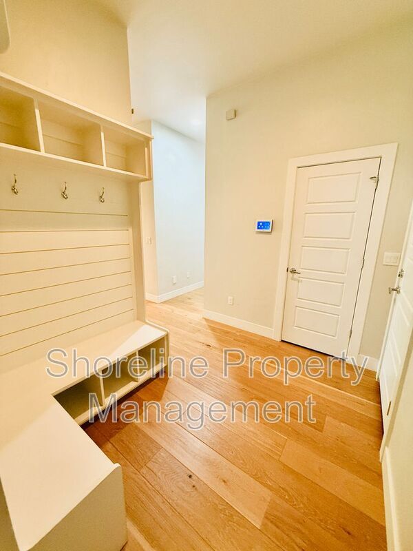 Building Photo - 4014 W Farm View Dr