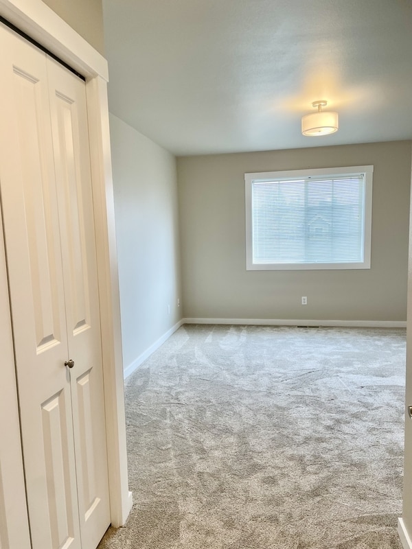 Building Photo - 1468 Foxtail St