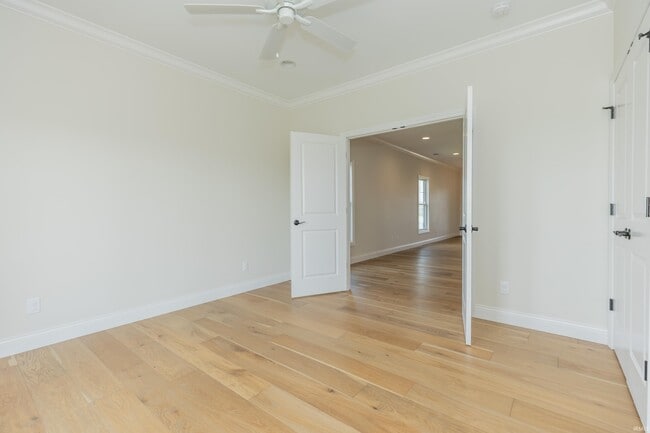 Building Photo - 3390 White Oak Trl
