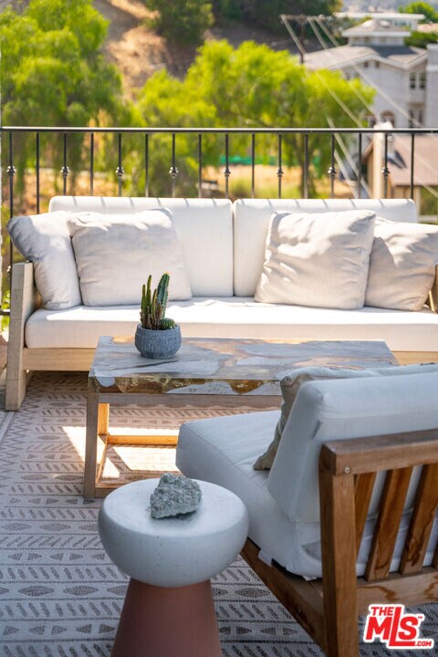 Building Photo - 4661 Bedel St