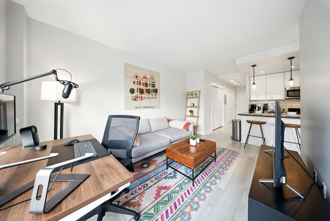 Building Photo - 899 Pine St