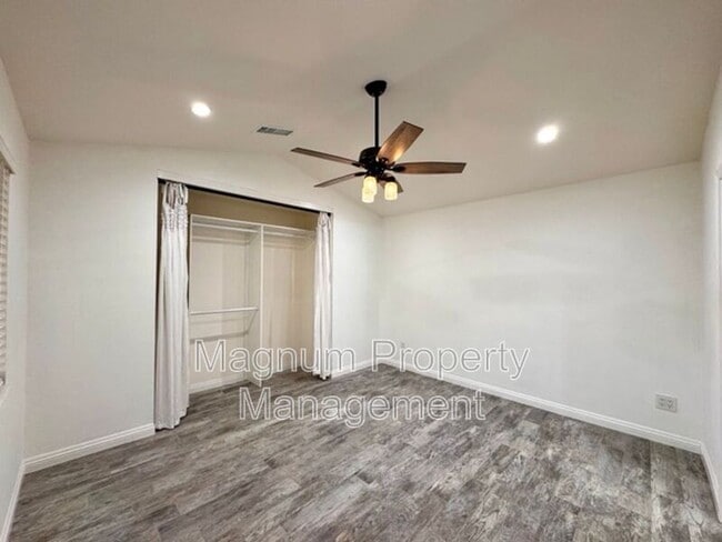 Building Photo - 27776 Spring Meadow Ct