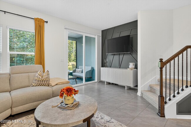 Building Photo - 33 Coastline Wy