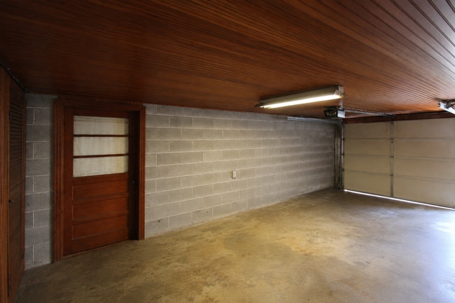 Building Photo - 3-Bedroom Home with Finished Basement, Garage & Huge Yard