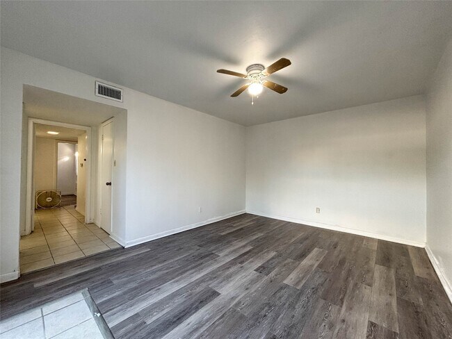 Building Photo - 7206 S Gessner Rd