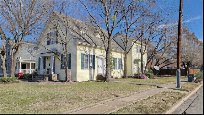 Building Photo - Charming 1-Bedroom Apartment in Sherman!