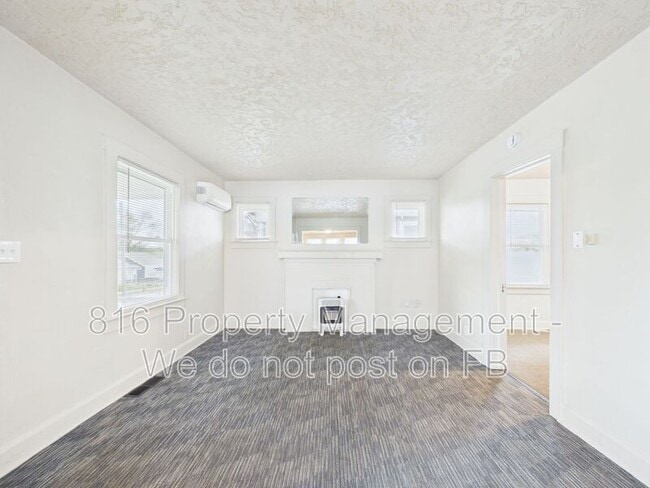 Building Photo - 4028 E 68th Terrace