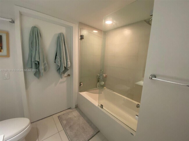 Building Photo - 4250 Biscayne Blvd