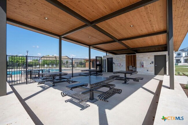 Building Photo - 496 Fieldwood Dr