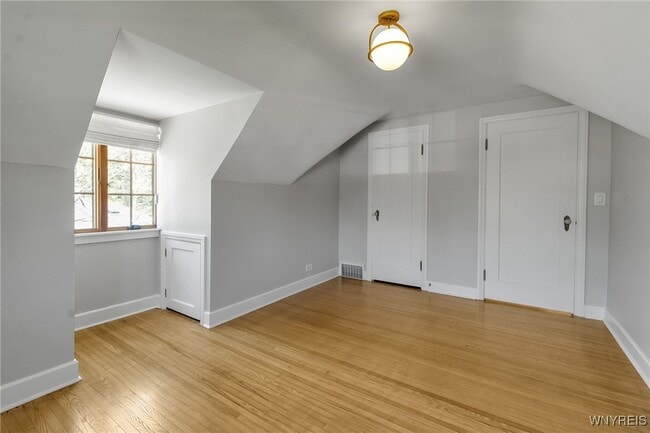 Building Photo - 305 Girard Ave