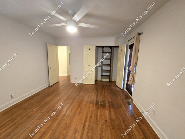 Building Photo - 2533 Sylvan Rd