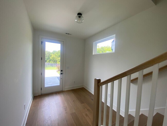 Building Photo - 335 Sophia Rain Dr