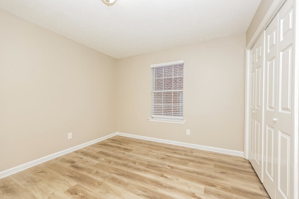 Building Photo - 605 Freedom Ct