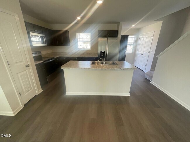 Building Photo - 2065 Wiggins Village Dr