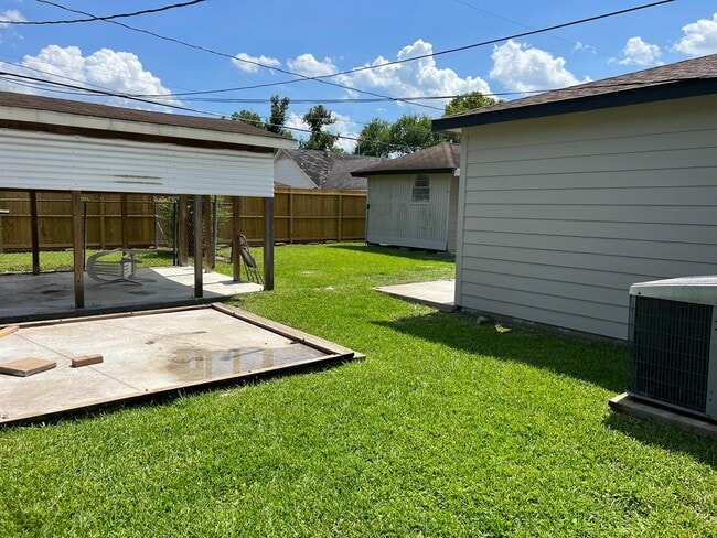 Building Photo - 2522 Kingsdale Dr