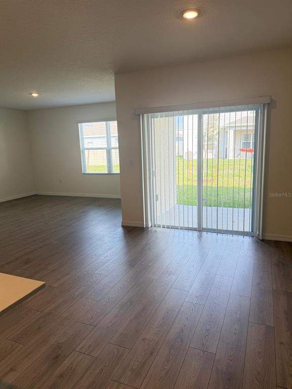 Building Photo - 299 Conway Ave