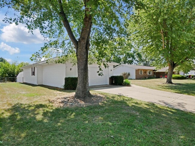 Building Photo - 175 Kraft Dr