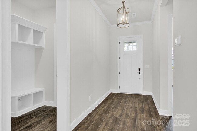 Building Photo - 4715 Anise Cir