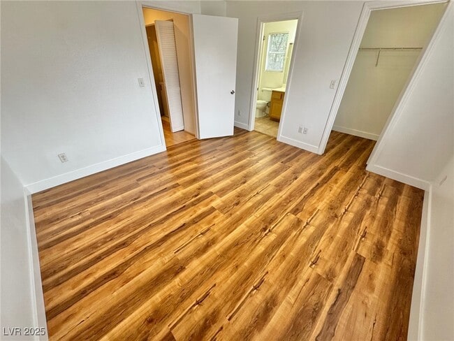 Building Photo - 9916 La Paca Ave