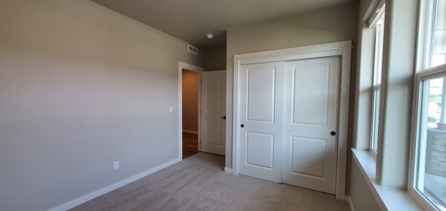 Building Photo - 10109 W Novato Dr