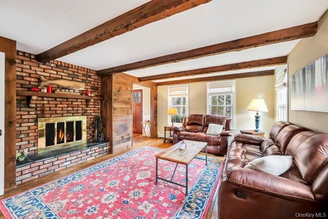 Building Photo - 807 Union Ave