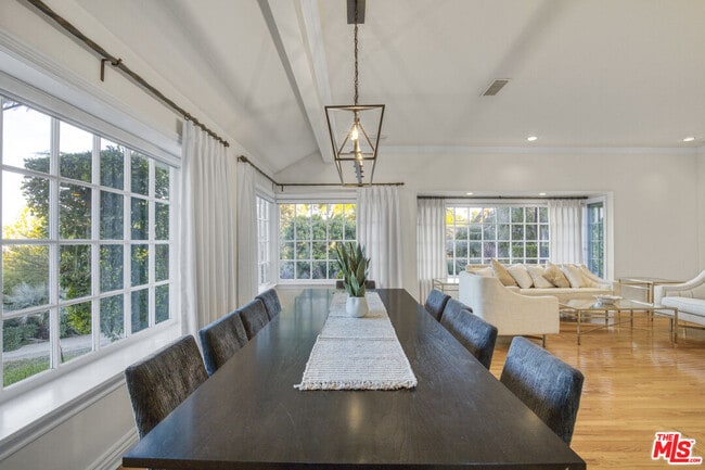 Building Photo - 3690 Crownridge Dr