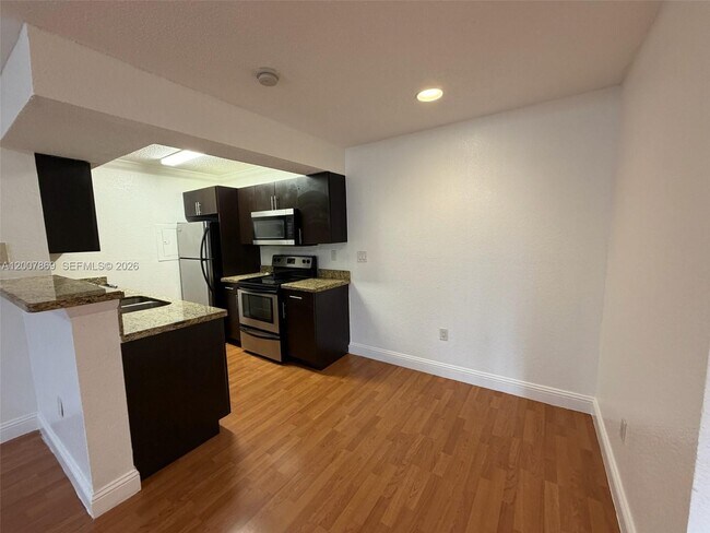Building Photo - 15570 SW 105th Ln