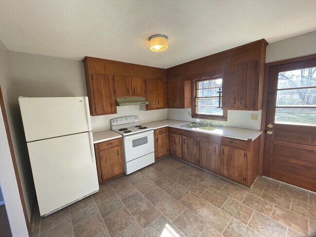 Building Photo - SHJ116-304 Davis Road