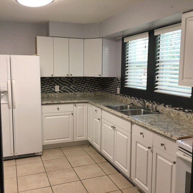 Building Photo - Remodeled 3-Bedroom Ranch Home Near UT and...