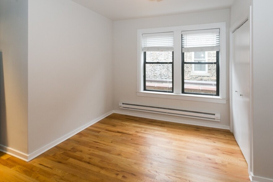 Building Photo - 2402 N Kedzie Blvd