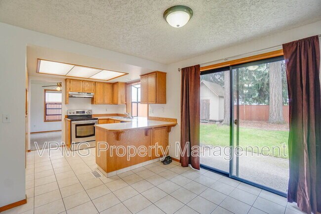 Building Photo - 4017 NE 157th Ave