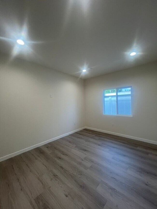 Building Photo - 7317-7321 Garden Grove Avenue