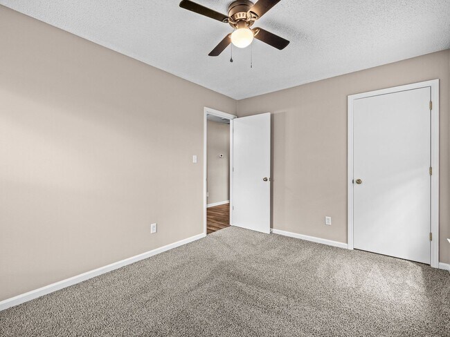 Building Photo - Willow Springs Home