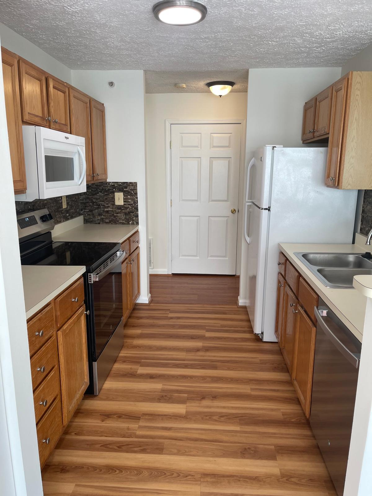 Building Photo - 5610 Avonshire Pl