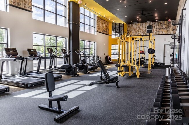 Building Photo - 101 W Morehead St