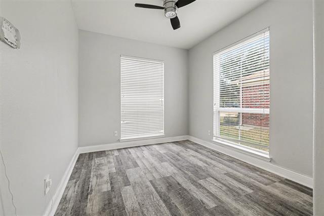 Building Photo - 9997 Knob Hollow Way