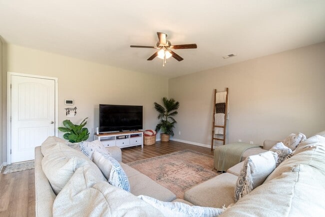 Building Photo - 510 Kittiwake Ln