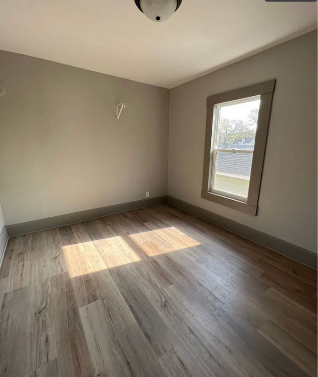 Building Photo - 1025-1027 Redfield