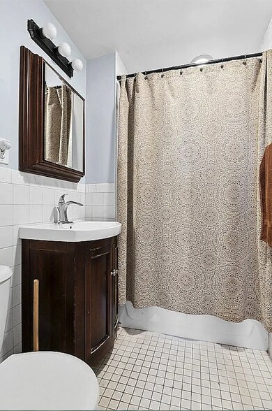 Building Photo - 1761 E 16th St