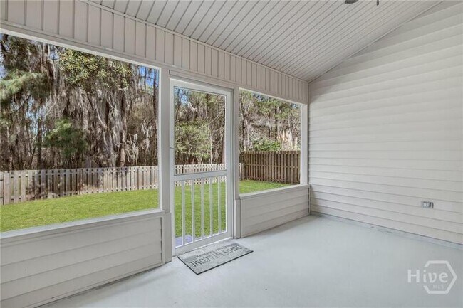 Building Photo - 1506 Bradley Blvd