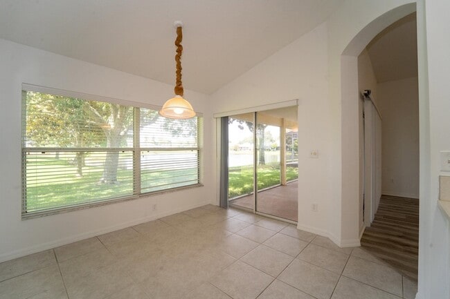 Building Photo - 957 Windward Way