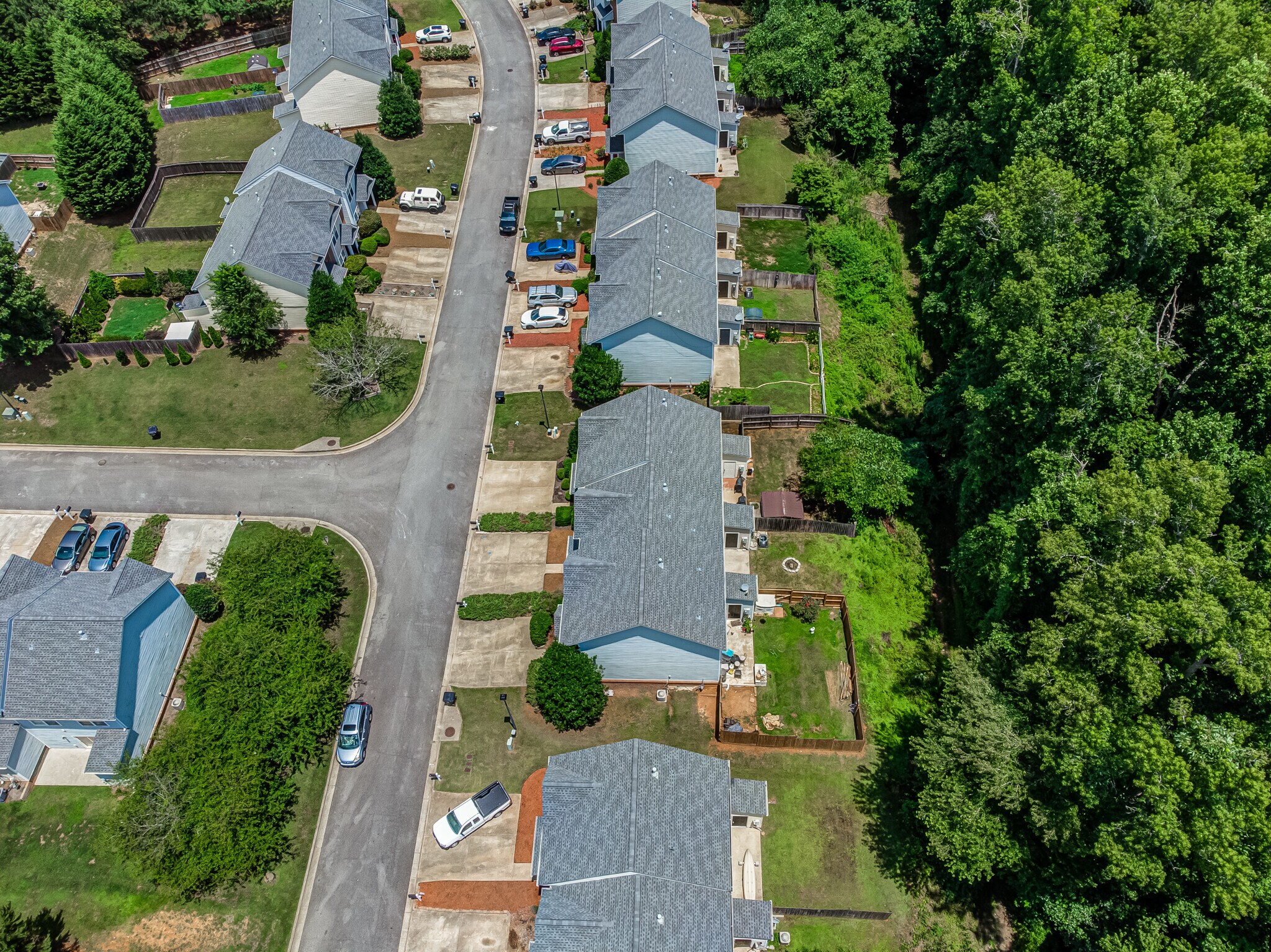 Building Photo - 211 Pearl Chambers Dr