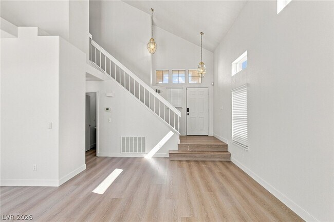 Building Photo - 9337 Mist Flower Cir